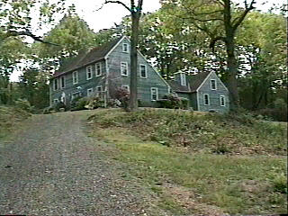 Building photograph for 462 MUNGER LN